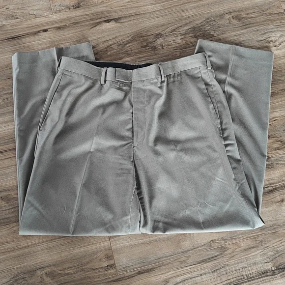 EUC Men's Khaki Dress Pants - Picture 2 of 7